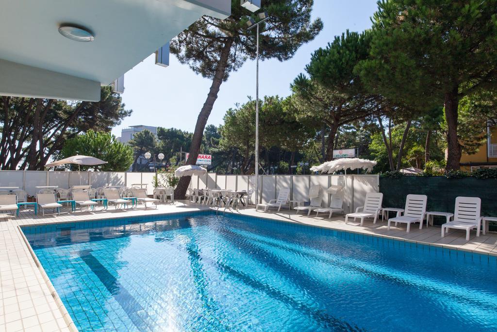 Hotel Sahara Milano Marittima Exterior foto