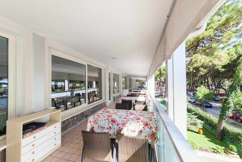 Hotel Sahara Milano Marittima Exterior foto