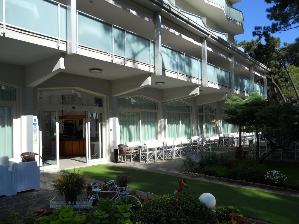 Hotel Sahara Milano Marittima Exterior foto