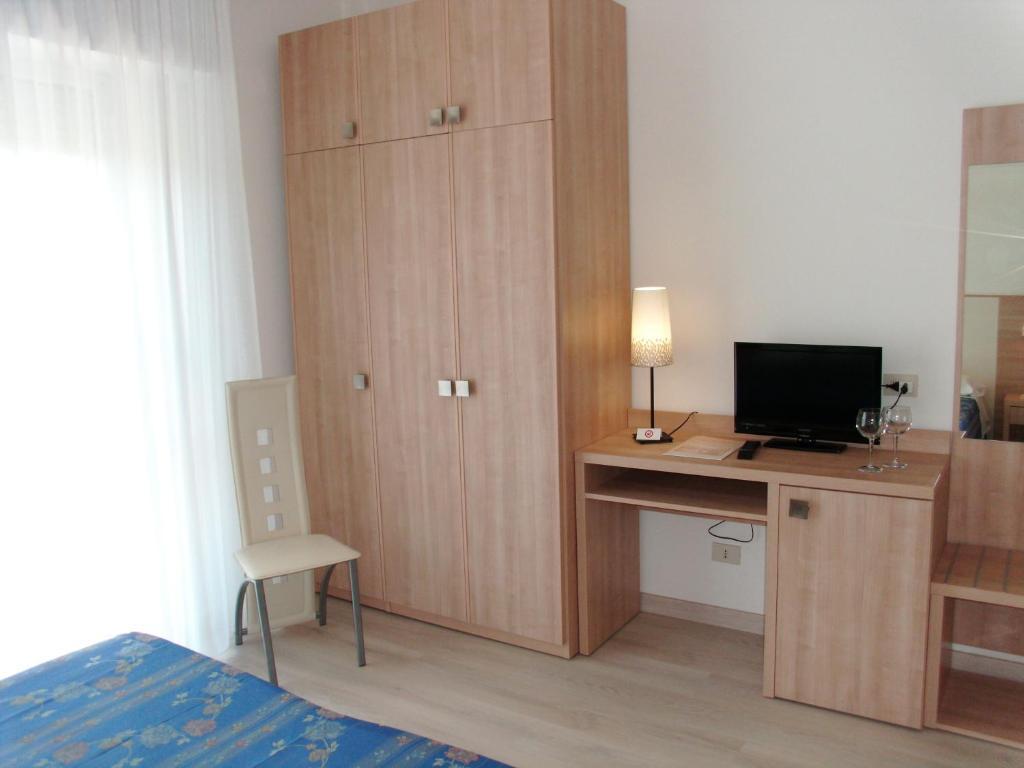 Hotel Sahara Milano Marittima Exterior foto