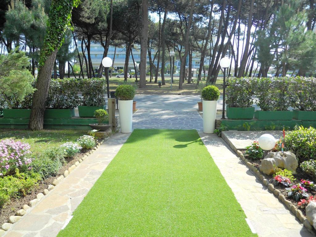 Hotel Sahara Milano Marittima Exterior foto